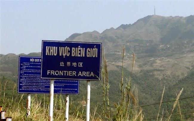 Hé lộ đường dây buôn bán trẻ em qua biên giới