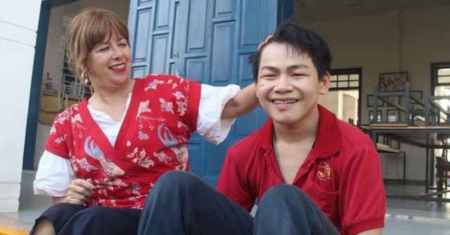 Người mẹ Pháp của những đứa trẻ tật nguyền
