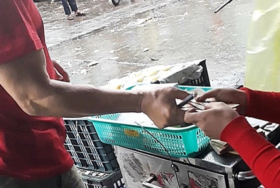 Thông tin mới nhất vụ 'bảo kê' chợ Long Biên