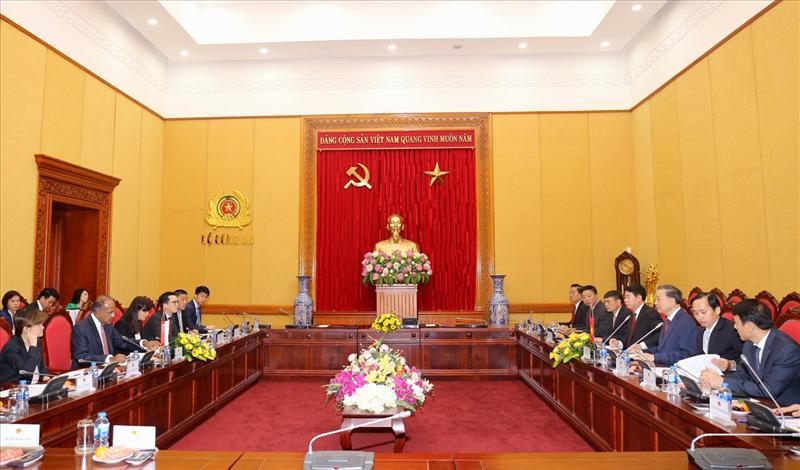 Toàn cảnh Hội đàm.