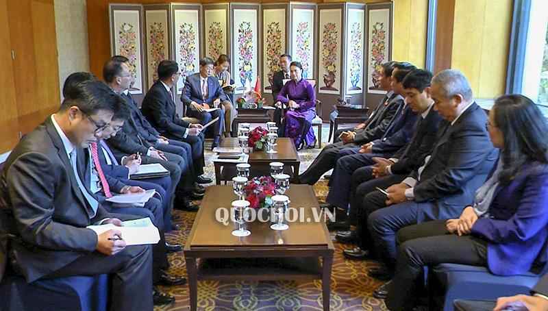 Chủ tịch Quốc hội Nguyễn Thị Kim Ngân tiếp lãnh đạo các tập đoàn hàng đầu Hàn Quốc