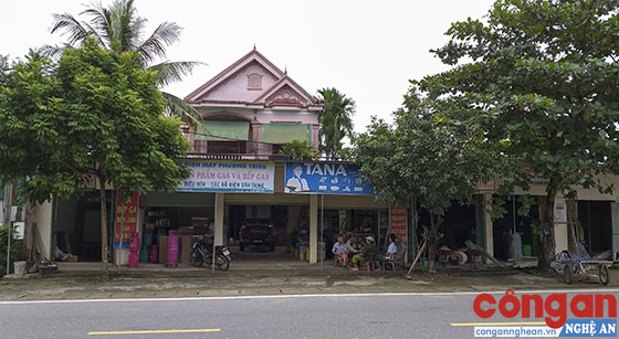 Ngôi nhà 2 tầng kiên cố của gia đình ông Võ Văn Triều đã xây dựng nhiều năm
