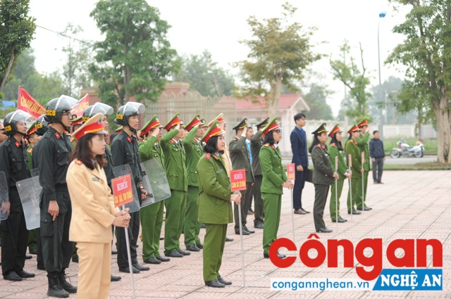 Toàn cảnh buổi lễ ra quân