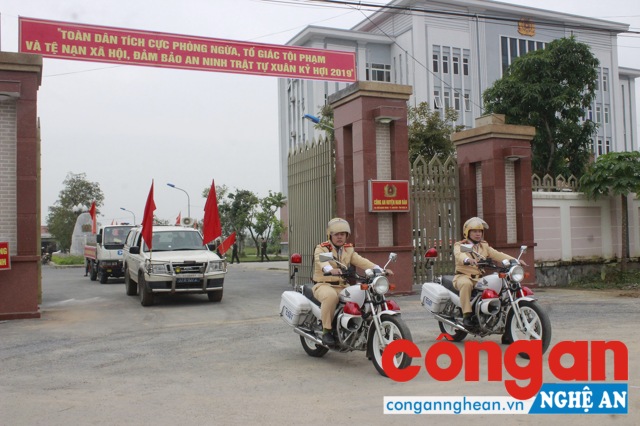 Công an huyện Nam Đàn ra quân mở đợt cao điểm tấn công trấn áp tội phạm