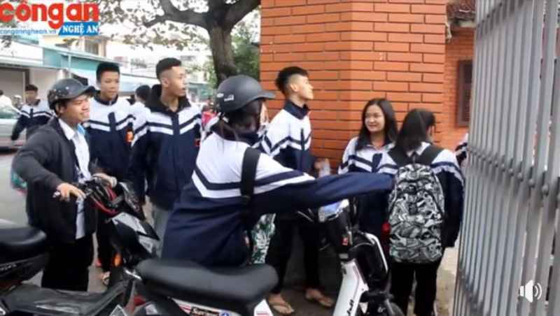 Cổng trường ATGT - chuyện đâu chỉ của trường!