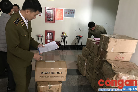 Đoàn liên ngành sẽ tạm giữ số lượng mỹ phẩm trên để xử lý theo quy định của pháp luật