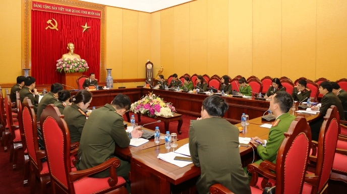 Thứ trưởng Nguyễn Văn Thành làm việc với các tổ chức đoàn thể Công an nhân dân