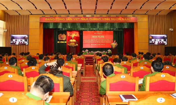 Toàn cảnh Hội nghị.