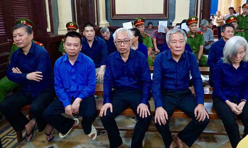 Các bị cáo tại tòa