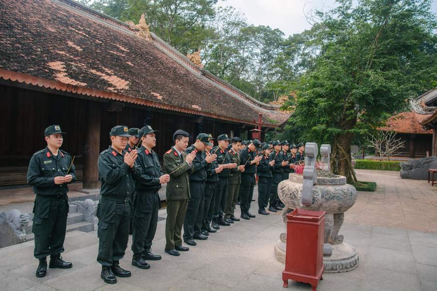 Tại di tích lịch sử 