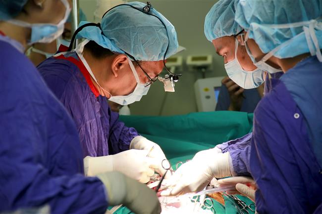 Lần đầu tiên lấy đồng thời 6 tạng từ người cho chết não, cứu sống 5 bệnh nhân