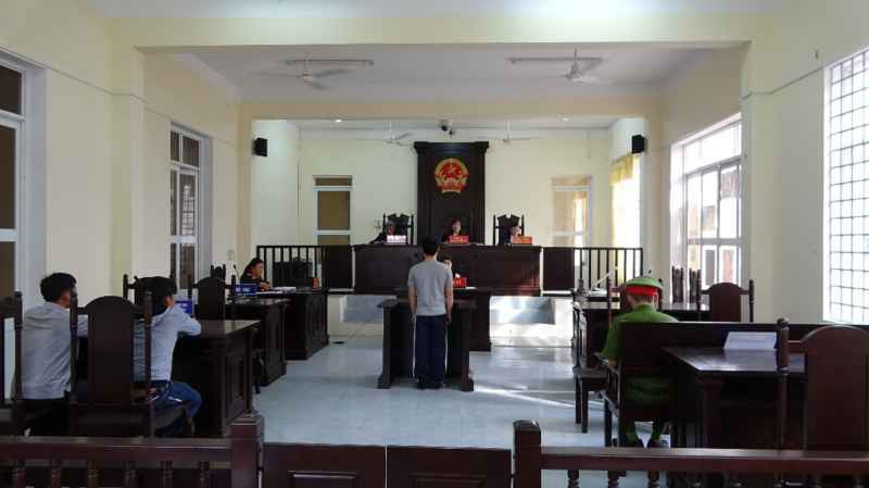 Quang cảnh phiên tòa xét xử