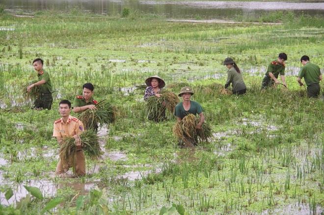 Công an cơ sở nêu cao tinh thần trách nhiệm, vì nhân dân phục vụ.