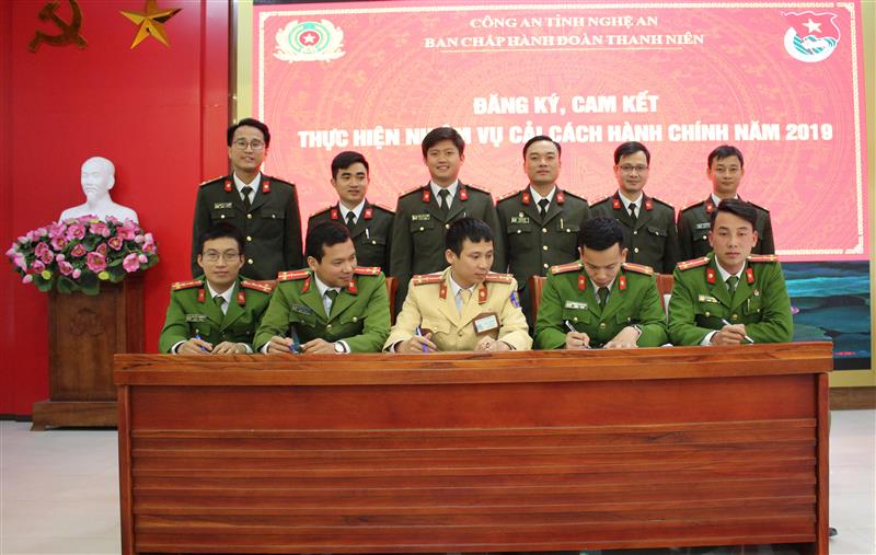 Đăng ký, cam kết thực hiện nhiệm vụ cải cách hành chính năm 2019