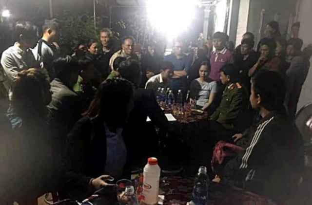 Khách nước ngoài đánh nhân viên quán bar tử vong