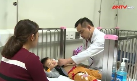 Cảnh báo tình trạng trẻ nhỏ uống nhầm thuốc tây
