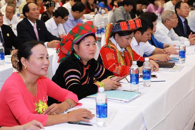 Các đại biểu tham dự hội nghị.