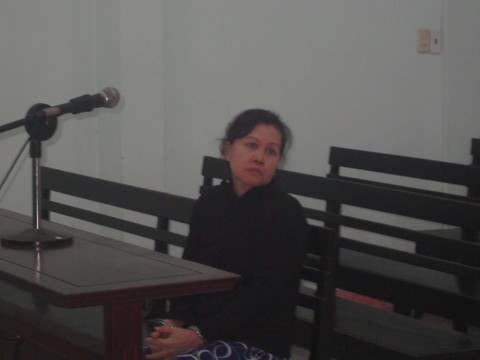 Bà giúp việc 'nổ' đi buôn trầm hương, lừa hơn 2 tỷ đồng