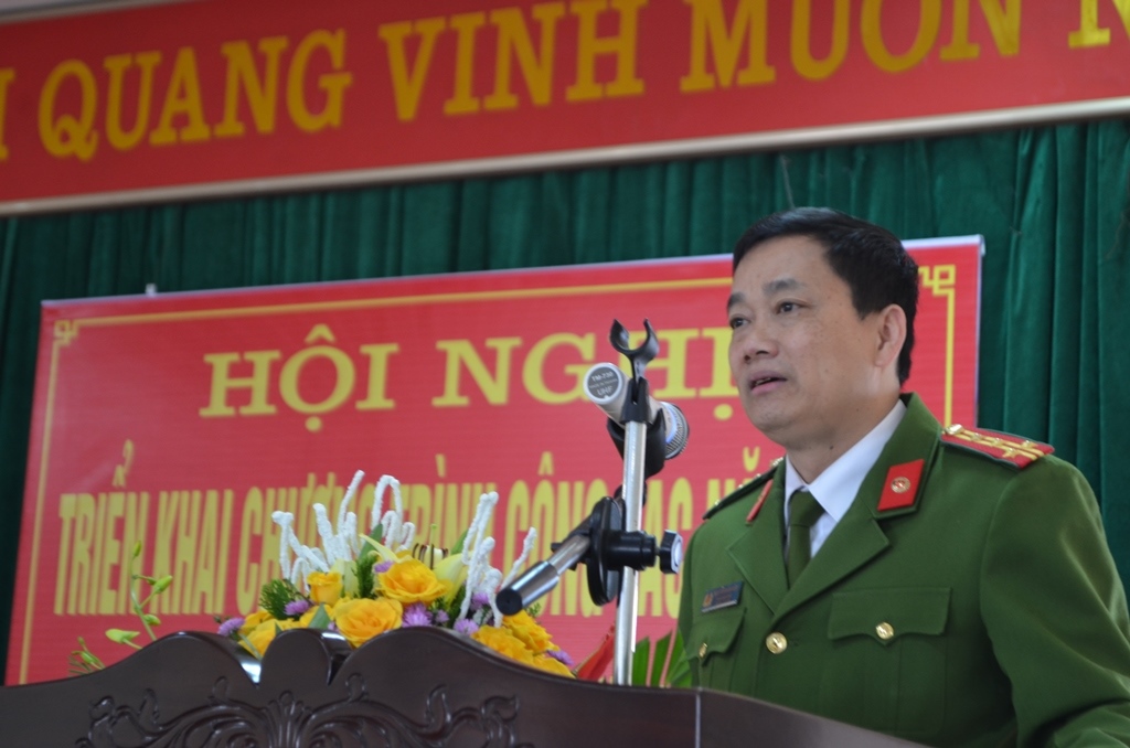Đồng chí Đại tá Nguyễn Mạnh Hùng, Phó Giám đốc Công an tỉnh đánh giá cao thành tích của phòng Cảnh sát hình sự