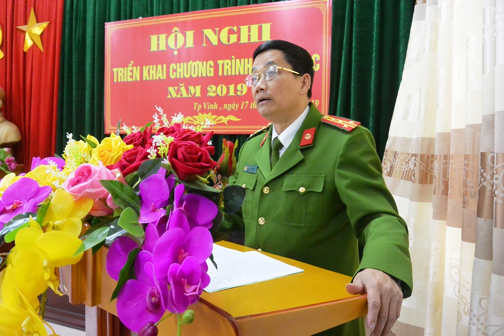 Đại tá Nguyễn Mạnh Hùng, Phó Giám đốc Công an tỉnh phát biểu chỉ đạo tại hội nghị