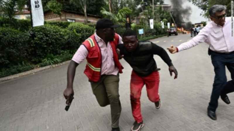 Kenya bắt giữ 2 nghi phạm vụ tấn công khách sạn làm 21 người chết