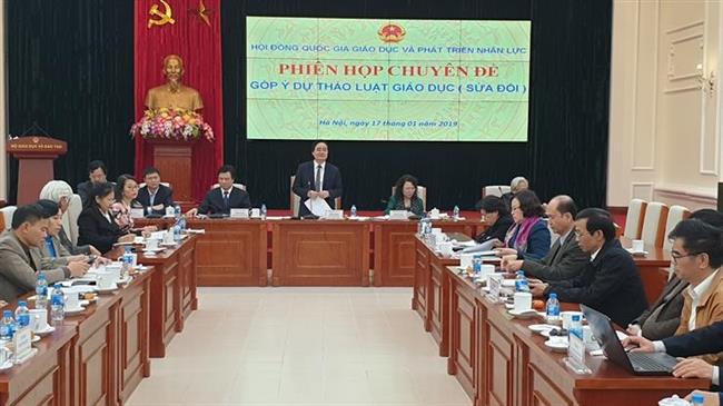 Có nên đưa triết lý giáo dục vào Luật?