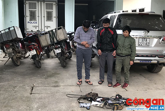 Công an Nghệ An triệt xóa ổ nhóm sử dụng xe ôtô, bom xăng, kích điện trộm chó tại nhiều địa phương trong tỉnh