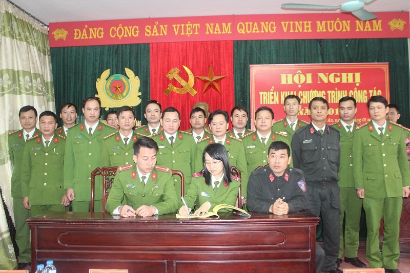 Ký kết giao ước thi đua giữa các đội, tổ chức đoàn thể