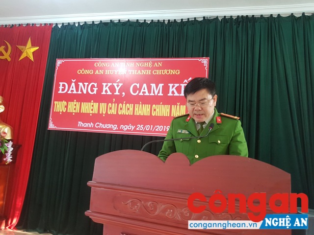 Đồng chí Đại tá Lương Thế Lộc, Trưởng Công an huyện phát biểu tại Hội nghị