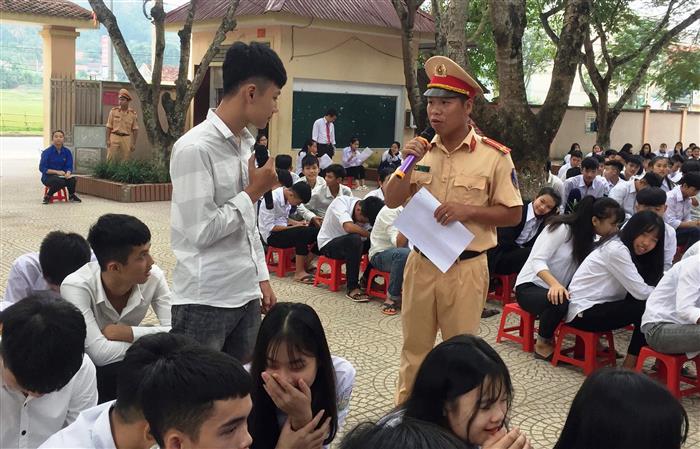 Chú trọng công tác tuyên truyền, phổ biến, giáo dục pháp luật cho học sinh