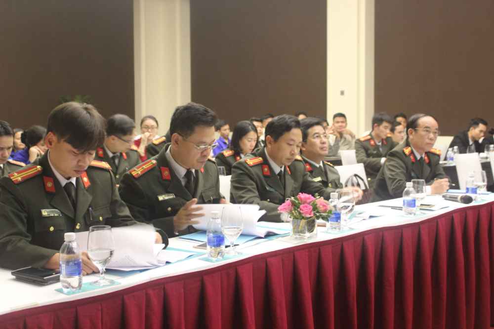 Các đại biểu dự hội nghị