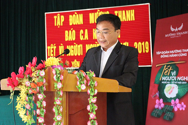 Đại diện UBND xã Yên Tĩnh, huyện Tương Dương cảm ơn những tình cảm của Báo Công an Nghệ An và Khách sạn Mường Thanh Con Cuông đã dành cho bà con có hoàn cảnh khó khăn nơi đây
