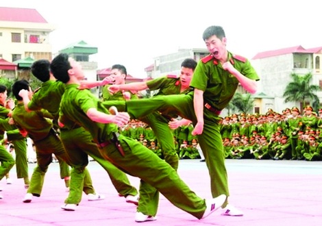 Luyện tập để nâng cao khả năng xử lý tình huống, trấn áp tội phạm, bảo đảm ANTT.