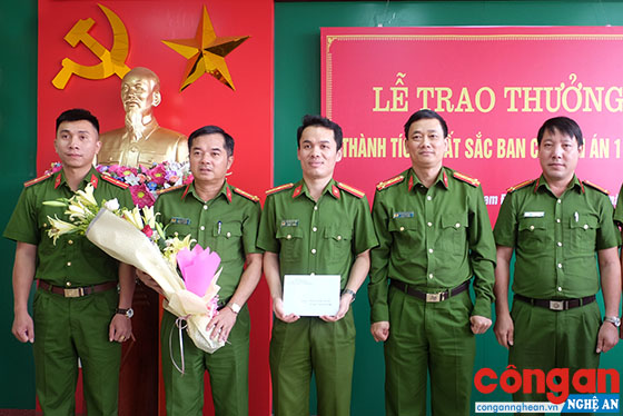 'Nghe dân nói, nói cho dân hiểu, làm cho dân tin'