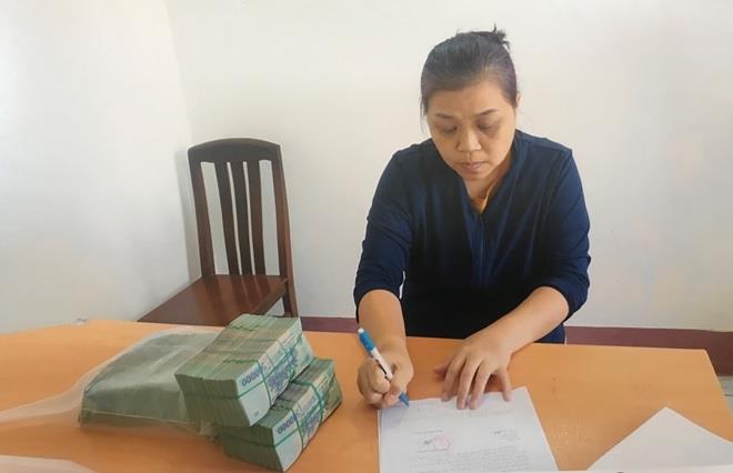 Đối tượng Tôn Nữ Thị Huyền - cầm đầu đường dây.