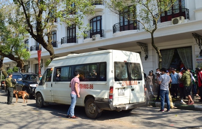 Ôtô BKS: 27B-003.66 được các đối tượng dùng để vận chuyển ma túy đưa vào Huế tiêu thụ.
