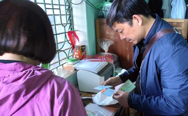 Lực lượng Công an khám xét khẩn cấp nhà cậu ruột của Vương Văn Hùng