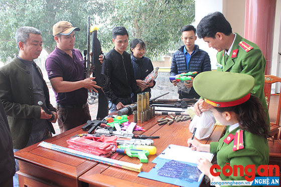 Nhờ làm tốt công tác vận động thu hồi vũ khí, vật liệu nổ, công cụ hỗ trợ nên tình hình trật tự an toàn xã hội trên địa bàn có nhiều chuyển biến rõ nét