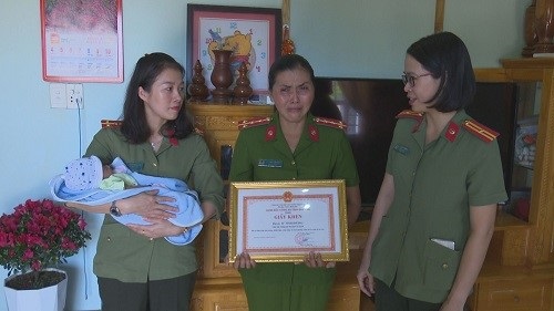 Đại úy