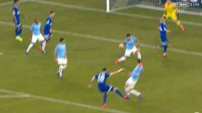 Man City nhận bàn thua gây tranh cãi vì VAR