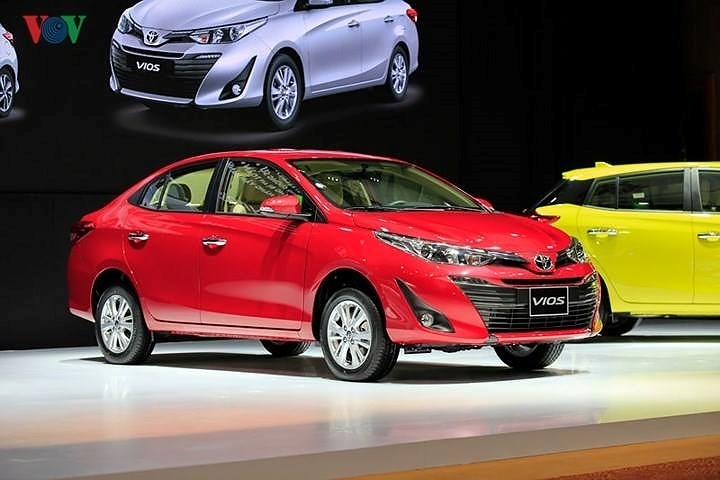 4. Toyota Vios: Bất ngờ nhất trong bảng xếp hạng là “ông vua doanh số” Toyota Vios bất ngờ bị “tụt hạng” xuống vị trí thứ 4, với 1.991 xe được chuyển tới tay người tiêu dùng.