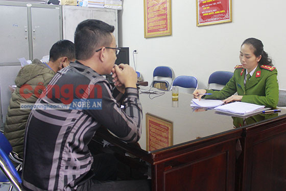Bắt đối tượng bán 'bóng cười'