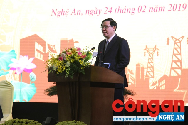 Công bố và triển khai Quyết định của Thủ tướng về triển khai và xây dựng huyện Nam Đàn trở thành huyện NTM kiểu mẫu