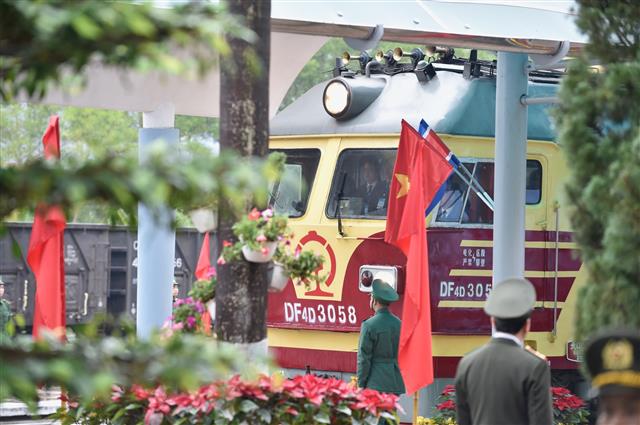 Đoàn tàu chở Chủ tịch Triều Tiên Kim Jong-un đã tới ga Đồng Đăng Lạng Sơn. Ảnh VGP/Nhật Bắc
