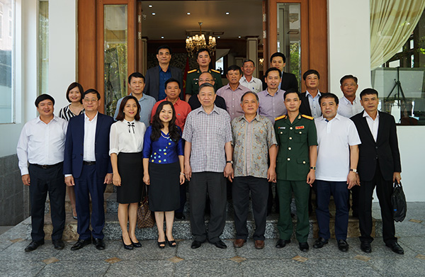 Đại tướng Tô Lâm cùng các đại biểu.