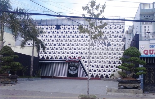 Quán bar Gossip Thiên Văn, nơi phát hiện 95 người dương tính với chất ma túy. 