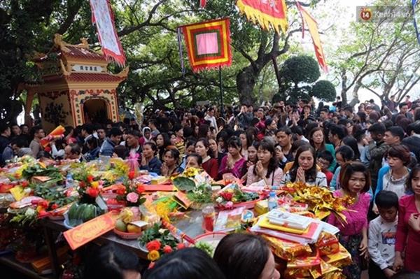 tâm linhNhiều người dân đang 'mù mờ' về tâm linh