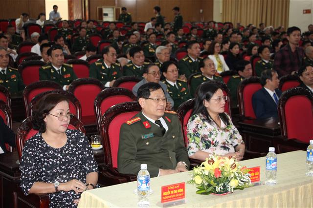 Lãnh đạo Quân khu IV và các đồng chí trong Ban thường vụ Tỉnh ủy Nghệ An