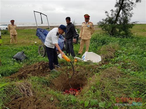 Tiêu hủy thịt lợn không rõ nguồn gốc