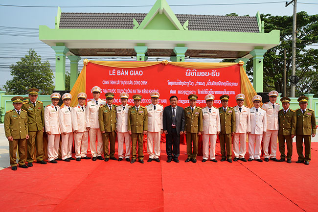 Công an tỉnh Nghệ An đầu tư 3,5 tỷ đồng hỗ trợ Công an tỉnh Xiêng Khoảng xây dựng trụ sở